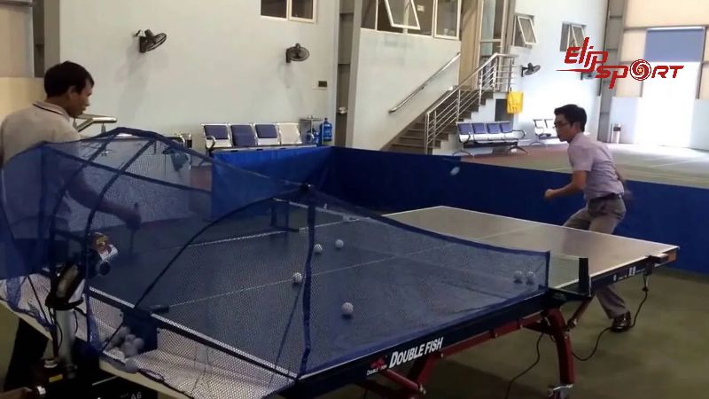 Bạn n&ecirc;n luyện tập với m&aacute;y để n&acirc;ng cao phản xạ