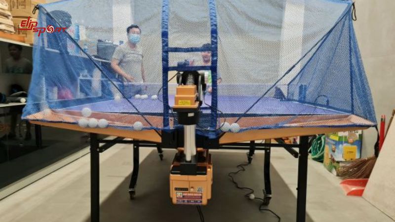 M&aacute;y bắn b&oacute;ng b&agrave;n YT A