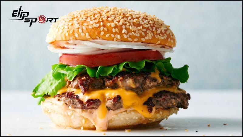 Việc ăn hamburger n&ecirc;n được kiểm so&aacute;t