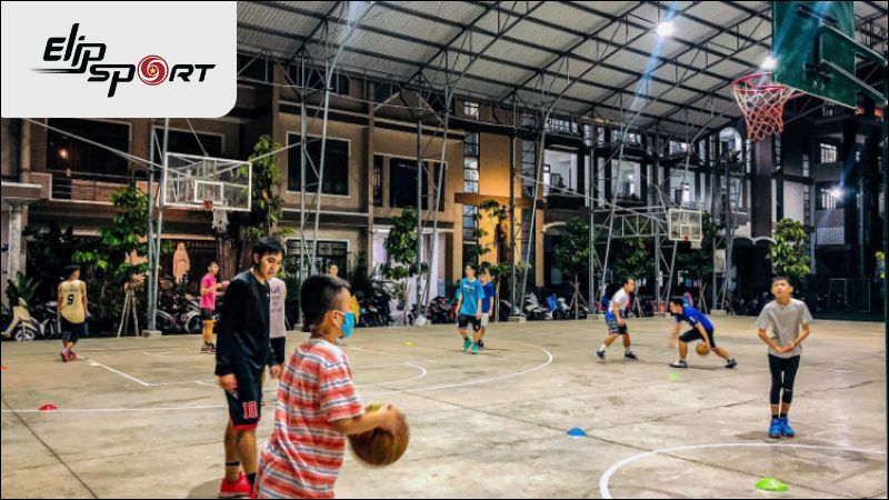 &acirc;n b&oacute;ng rổ tại Trường tiểu học V&otilde; Thị S&aacute;u - quận G&ograve; Vấp