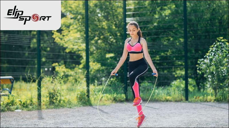 Nhảy d&acirc;y gi&uacute;p đốt ch&aacute;y calo đ&aacute;ng kể