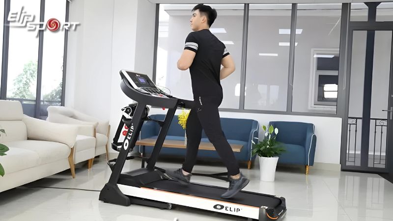 m&aacute;y chạy bộ ti&ecirc;n tiến