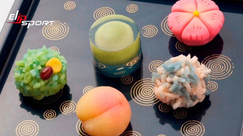 Wagashi l&agrave; thuật ngữ d&ugrave;ng để chỉ c&aacute;c loại đồ ngọt được thiết kế đẹp mắt