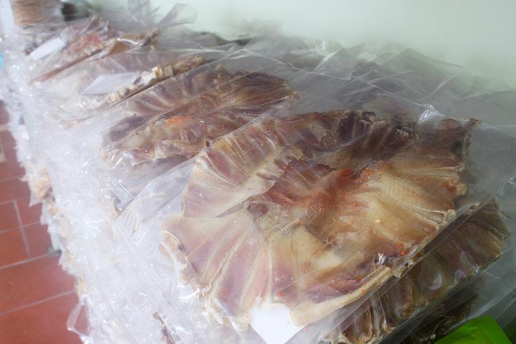 8/3 qu&agrave; tặng bất ngờ