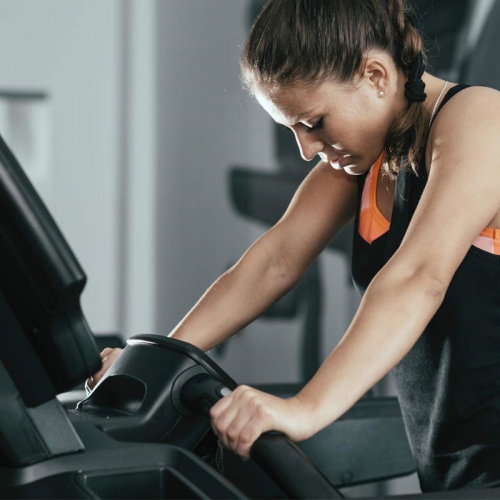 Nguyên nhân và cách khắc phục máy chạy bộ bị dừng đột ngột