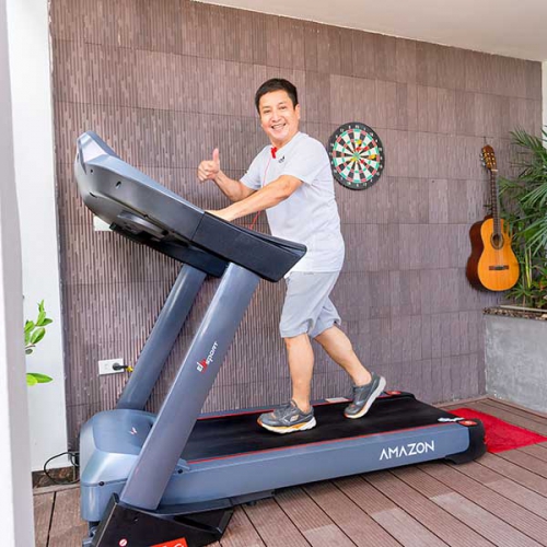 Nghệ sĩ Chí Trung ở nhà tránh xa Covid như thế nào?
