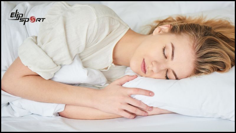 Ngủ đủ giấc giúp bạn giảm đau bắp chân