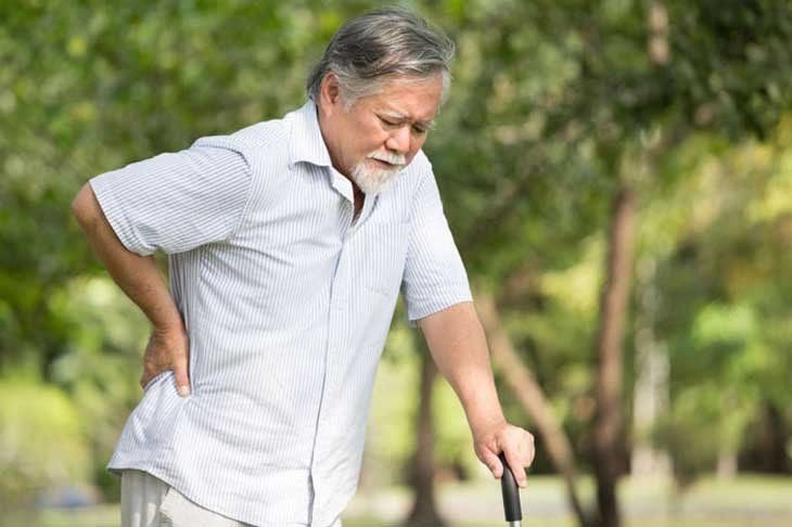 Giảm đau nhức xương khớp ở người gi&agrave; thế n&agrave;o?