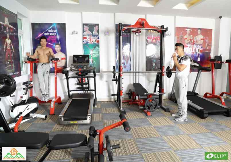 đằng sau những th&agrave;nh c&ocirc;ng của quốc danh v&agrave; quốc nghiệp